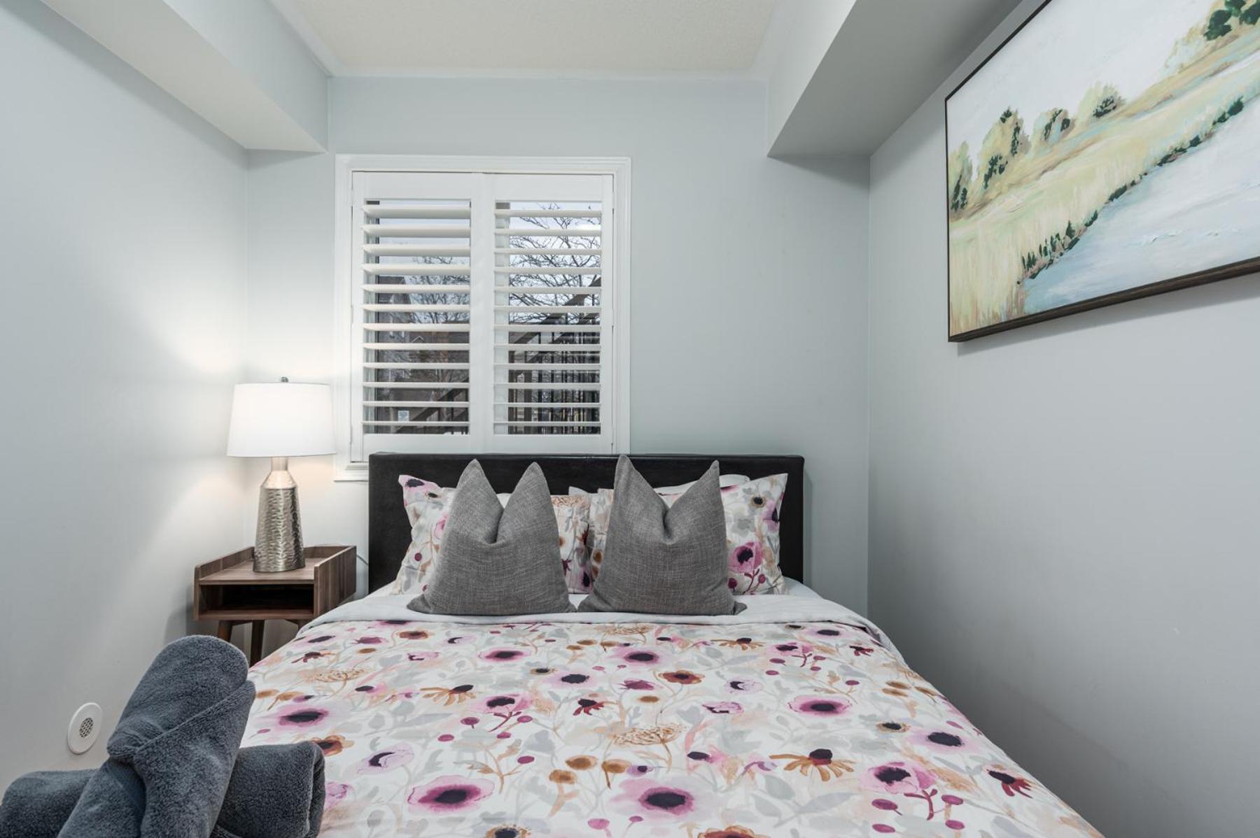 Готель 4975 Southampton Drive Місісаґа Екстер'єр фото